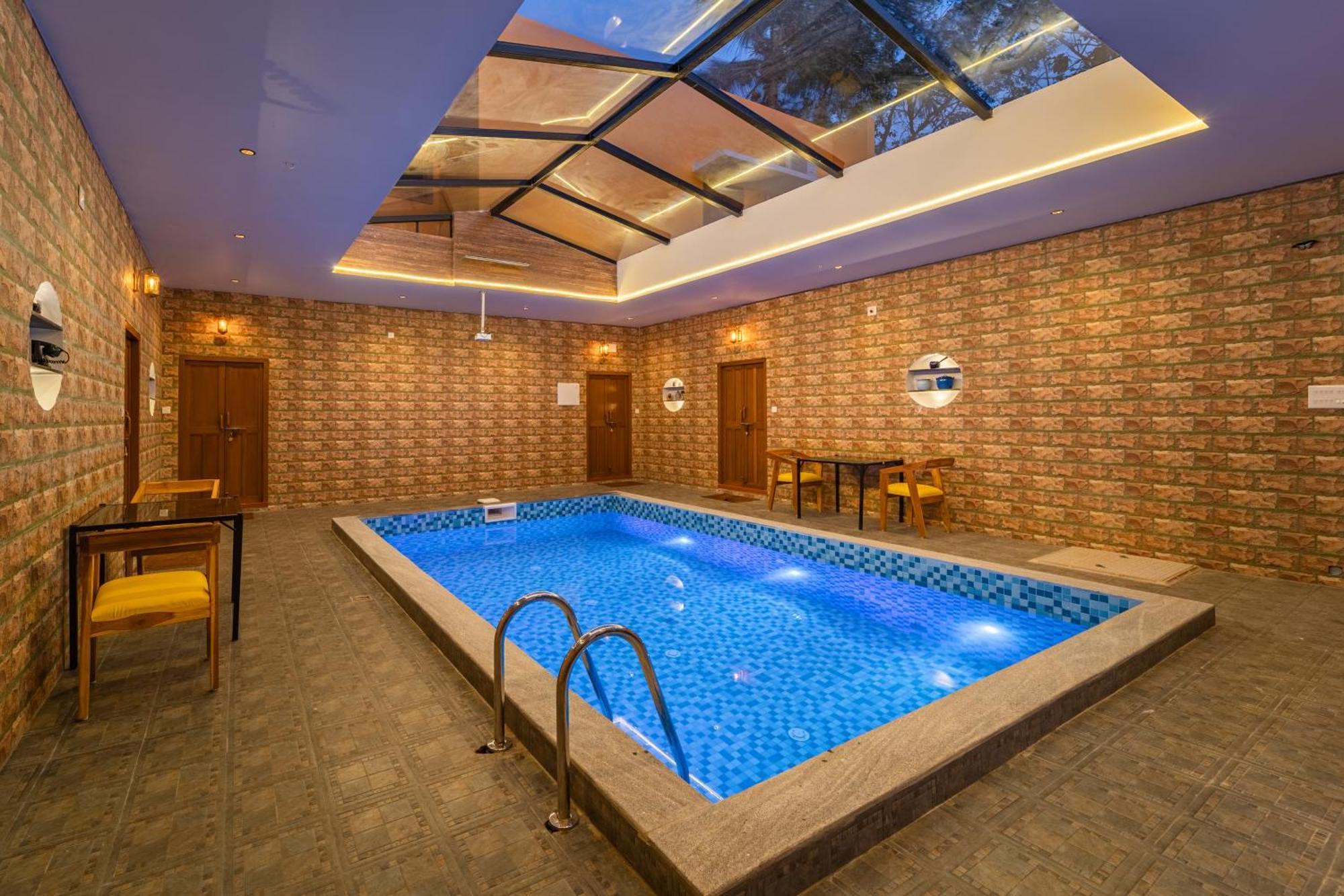Teak Leaf Gateway Villa With Swimming Pool Indoor Games Kālapettai Exteriér fotografie