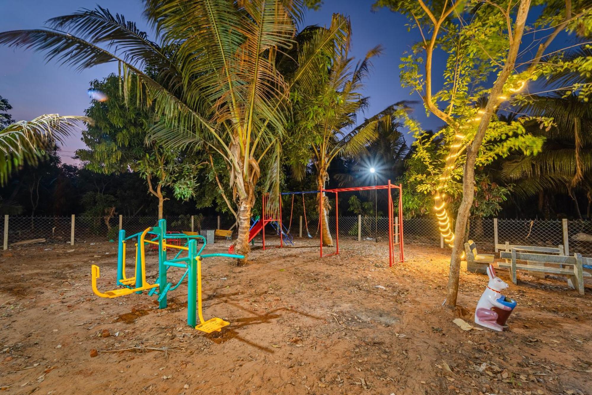 Teak Leaf Gateway Villa With Swimming Pool Indoor Games Kālapettai Exteriér fotografie