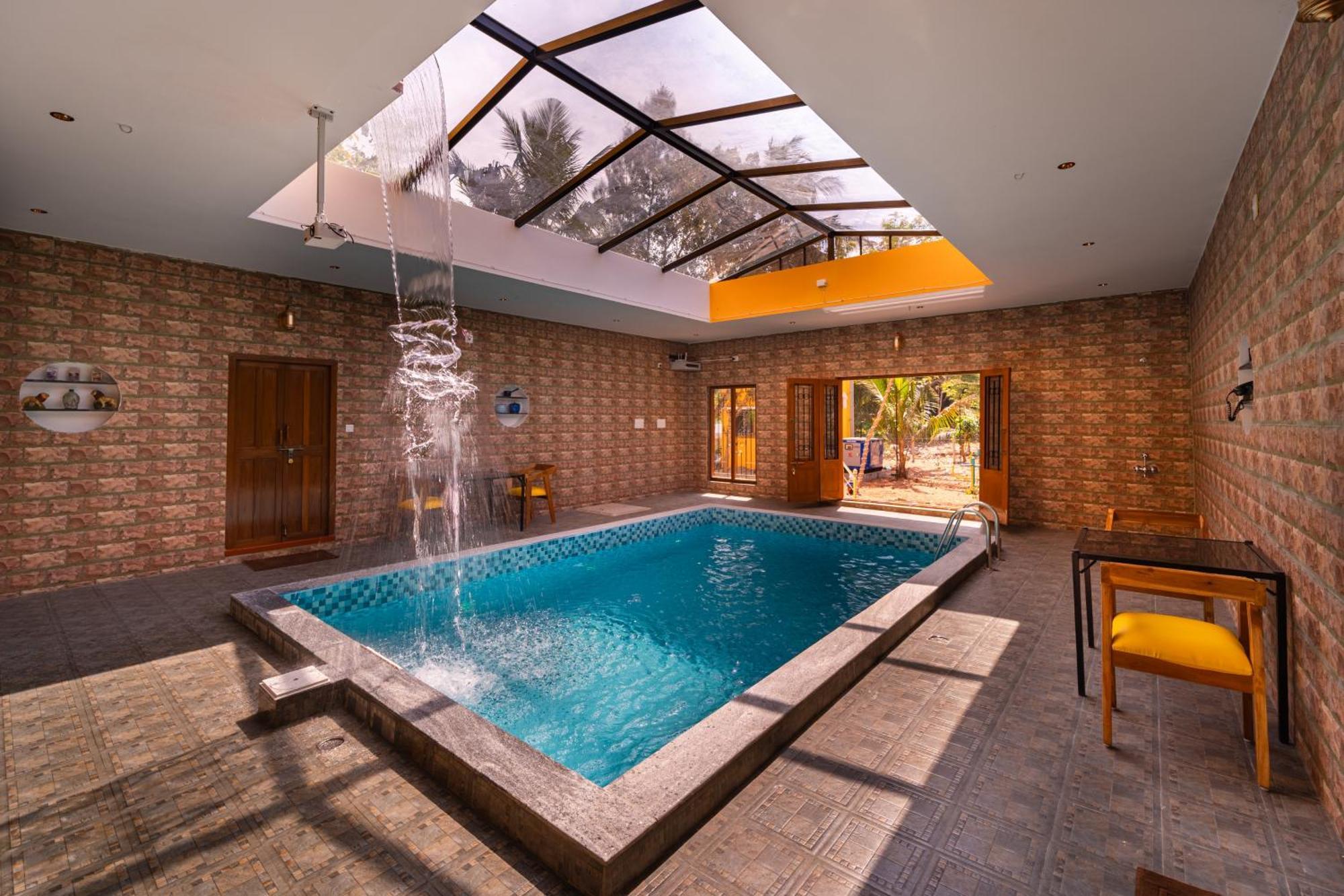 Teak Leaf Gateway Villa With Swimming Pool Indoor Games Kālapettai Exteriér fotografie