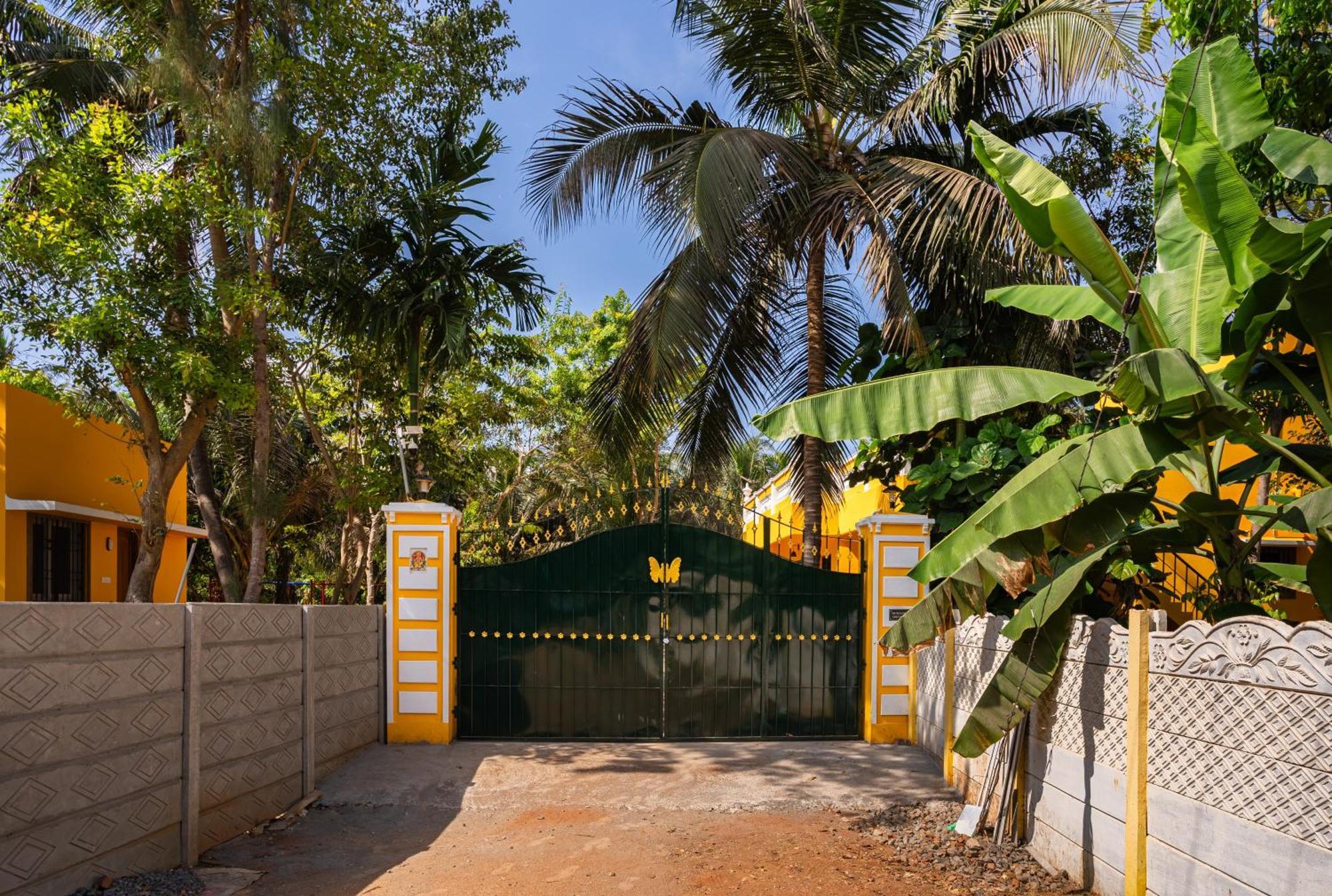 Teak Leaf Gateway Villa With Swimming Pool Indoor Games Kālapettai Exteriér fotografie