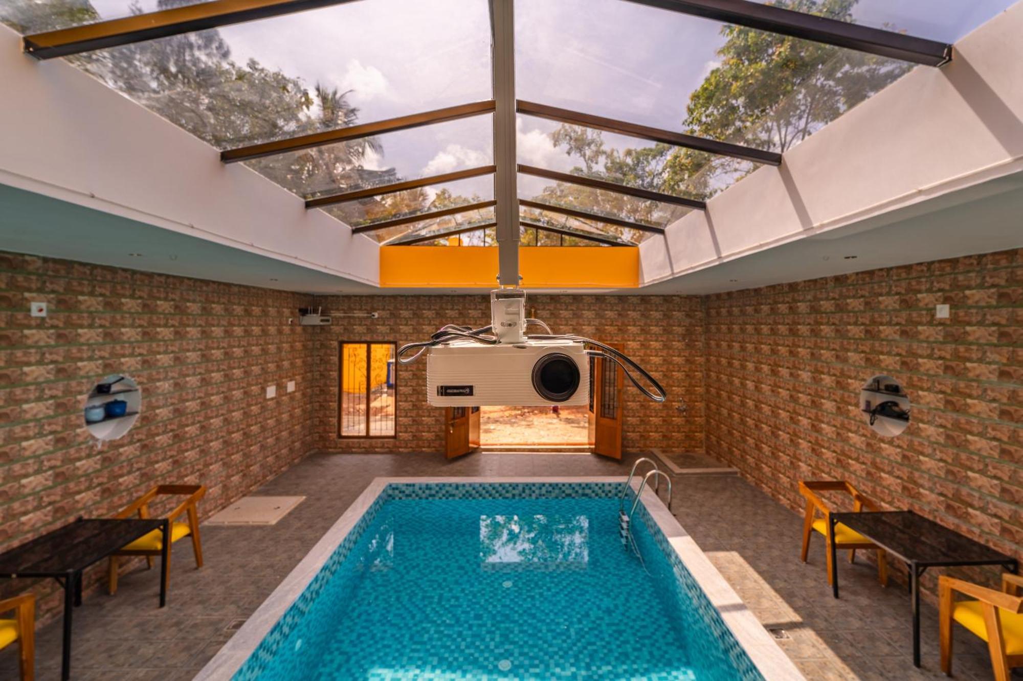 Teak Leaf Gateway Villa With Swimming Pool Indoor Games Kālapettai Exteriér fotografie