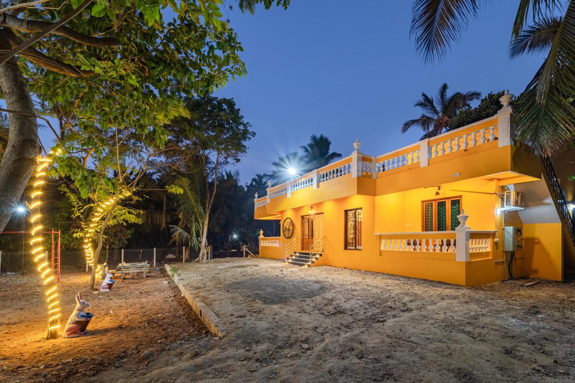Teak Leaf Gateway Villa With Swimming Pool Indoor Games Kālapettai Exteriér fotografie