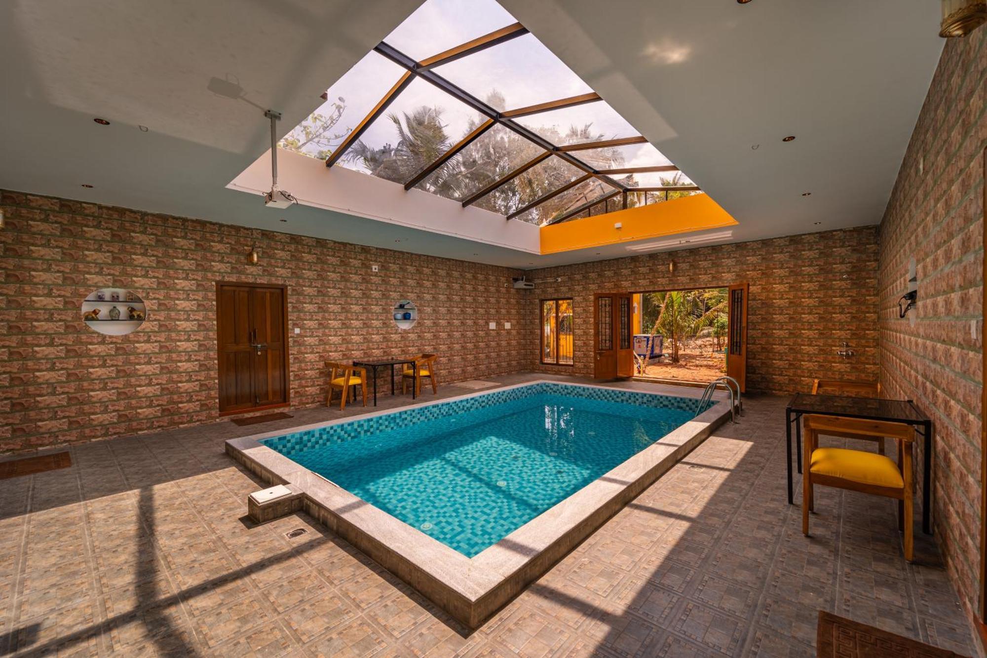 Teak Leaf Gateway Villa With Swimming Pool Indoor Games Kālapettai Exteriér fotografie