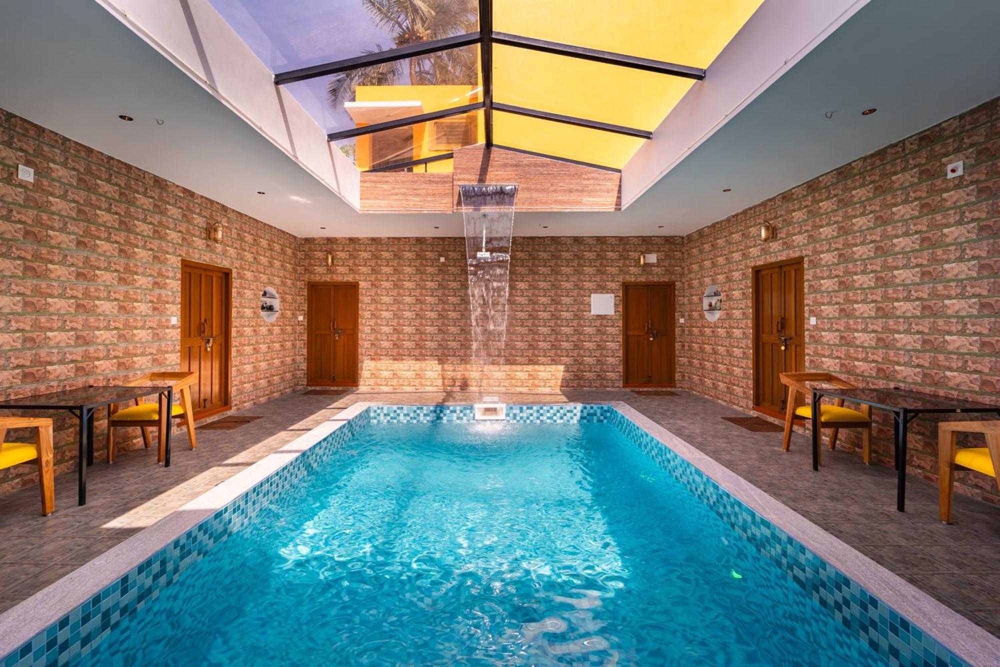 Teak Leaf Gateway Villa With Swimming Pool Indoor Games Kālapettai Exteriér fotografie