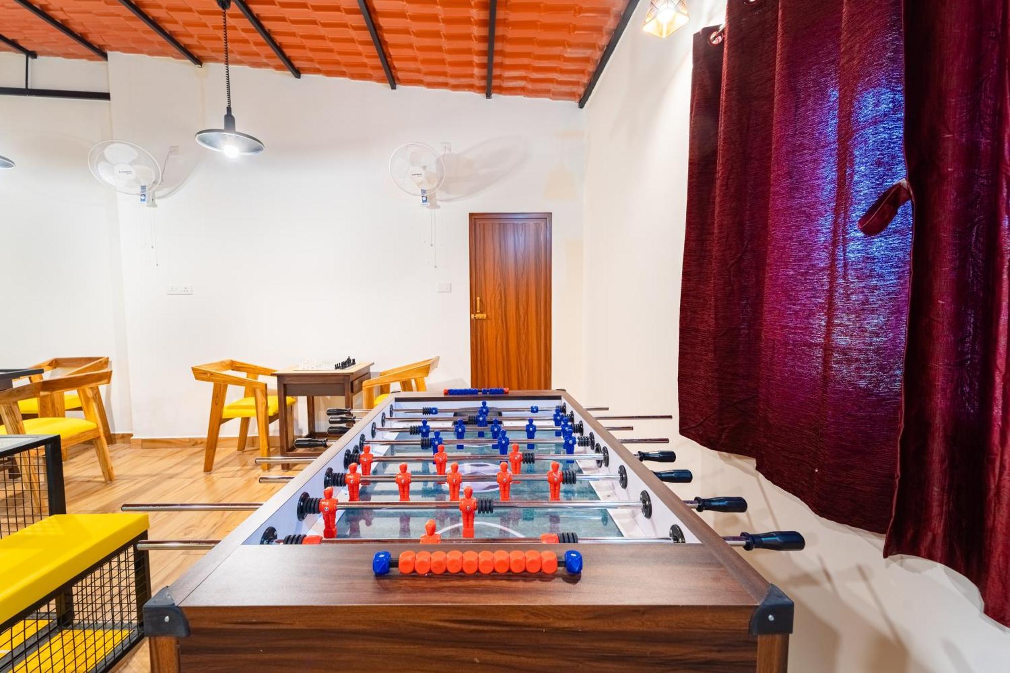 Teak Leaf Gateway Villa With Swimming Pool Indoor Games Kālapettai Exteriér fotografie